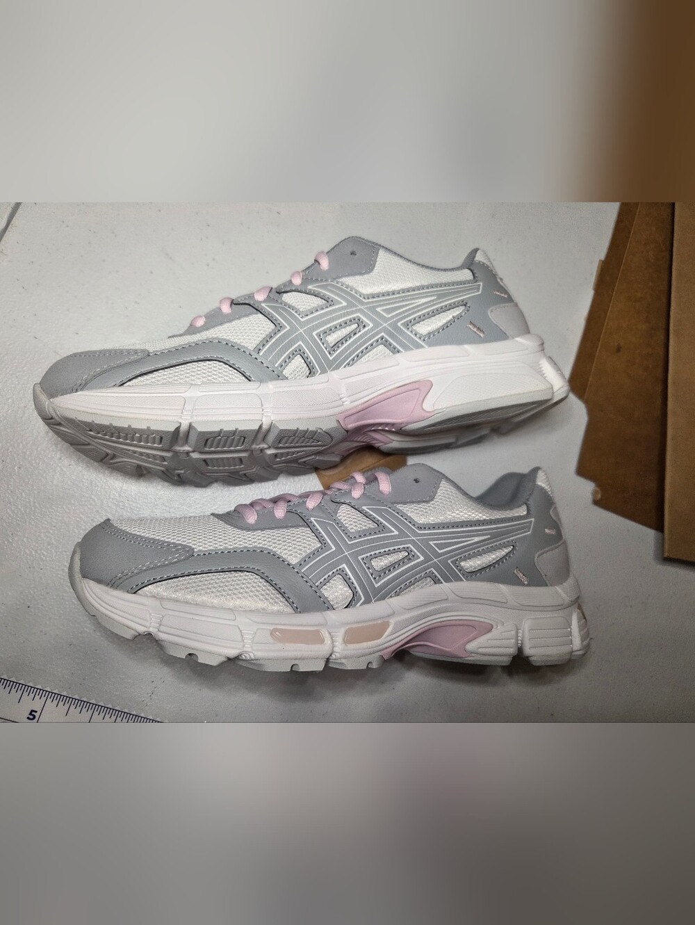 Asics Women's Gray and Pink Running Shoes-NIB Size 8